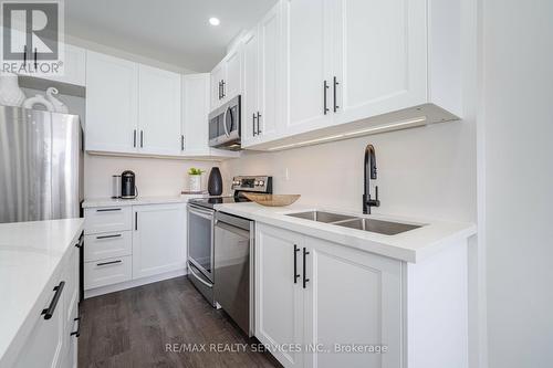 Ph 21 - 700 Humberwood Boulevard, Toronto, ON - Indoor Photo Showing Kitchen With Upgraded Kitchen