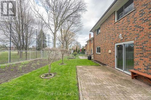 1359 Myron Dr, Mississauga, ON - Outdoor