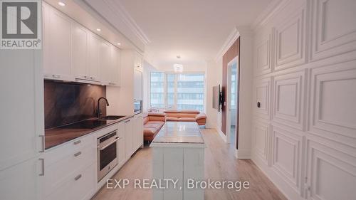 #1103 -470 Front St W, Toronto, ON - Indoor Photo Showing Kitchen