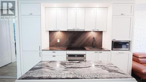 #1103 -470 Front St W, Toronto, ON - Indoor Photo Showing Kitchen