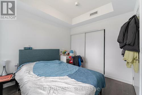 #402 -36 Forest Manor Rd, Toronto, ON - Indoor Photo Showing Bedroom