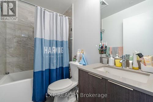 #402 -36 Forest Manor Rd, Toronto, ON - Indoor Photo Showing Bathroom