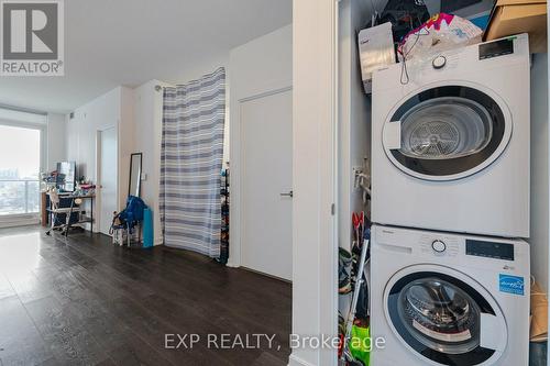 402 - 36 Forest Manor Road, Toronto, ON - Indoor Photo Showing Laundry Room