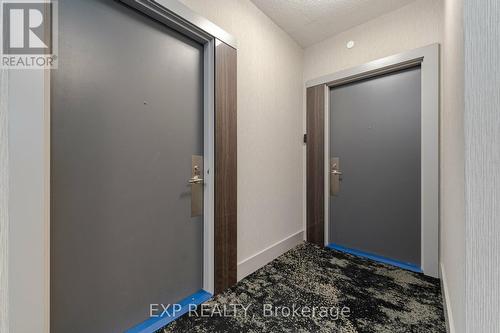 402 - 36 Forest Manor Road, Toronto, ON - Indoor Photo Showing Other Room