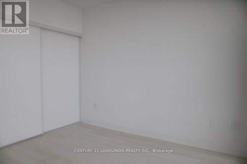 3613 - 3900 Confederation Parkway, Mississauga, ON -  Photo Showing Other Room