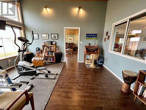 5028 Abel Lake Road, 100 Mile House, BC - Indoor Photo Showing Gym Room