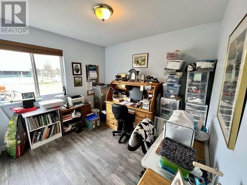 5028 Abel Lake Road, 100 Mile House, BC - Indoor Photo Showing Bedroom