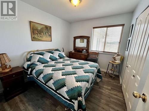 5028 Abel Lake Road, 100 Mile House, BC - Indoor Photo Showing Bedroom