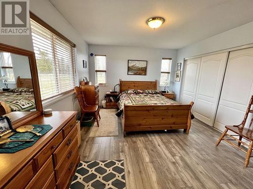 5028 Abel Lake Road, 100 Mile House, BC - Indoor Photo Showing Bedroom