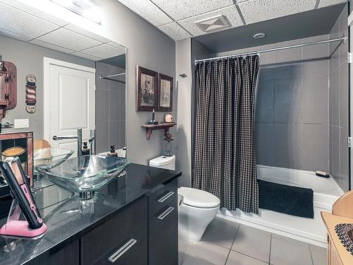407-3645 Carrington Road, West Kelowna, BC - Indoor Photo Showing Bathroom