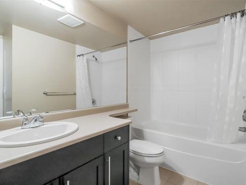 209-1093 Sunset Drive, Kelowna, BC - Indoor Photo Showing Bathroom