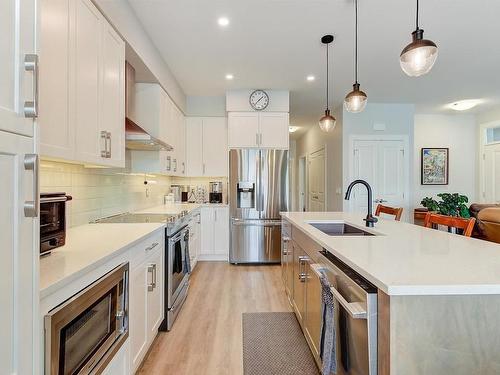 3371 Hawks Crescent, West Kelowna, BC - Indoor Photo Showing Kitchen With Upgraded Kitchen