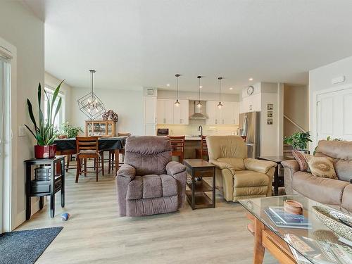 3371 Hawks Crescent, West Kelowna, BC - Indoor Photo Showing Living Room