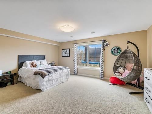 13044 Lake Hill Drive, Lake Country, BC - Indoor Photo Showing Bedroom