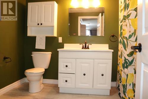 8 West Street, Stephenville, NL - Indoor Photo Showing Bathroom