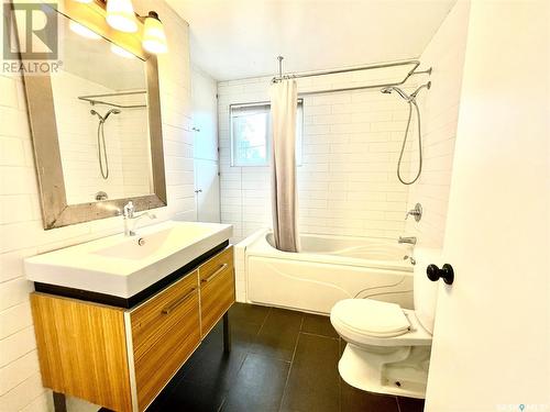 104 6Th Street E, Nipawin, SK - Indoor Photo Showing Bathroom