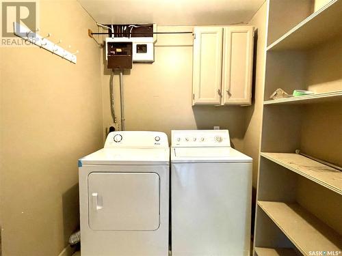 104 6Th Street E, Nipawin, SK - Indoor Photo Showing Laundry Room