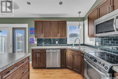 850 4Th Street S, Martensville, SK - Indoor Photo Showing Kitchen