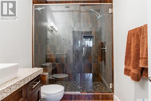 850 4Th Street S, Martensville, SK - Indoor Photo Showing Bathroom