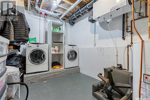 850 4Th Street S, Martensville, SK - Indoor Photo Showing Laundry Room
