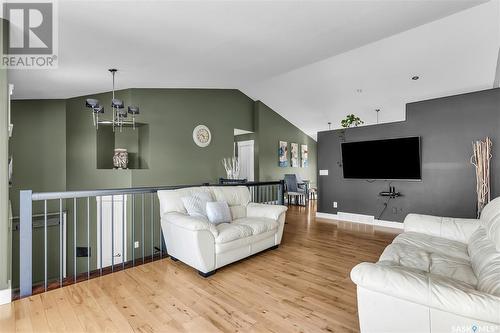 850 4Th Street S, Martensville, SK - Indoor Photo Showing Living Room