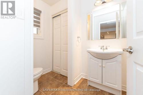180 Columbus Rd W, Whitby, ON - Indoor Photo Showing Bathroom