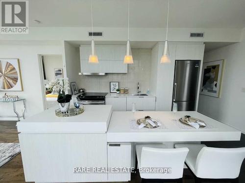 #2501 -101 Charles St E, Toronto, ON - Indoor Photo Showing Kitchen