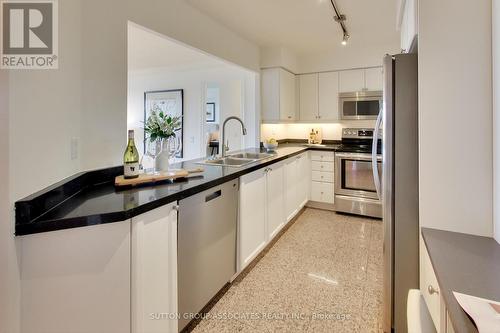 #1105 -388 Bloor St E, Toronto, ON - Indoor Photo Showing Kitchen With Double Sink