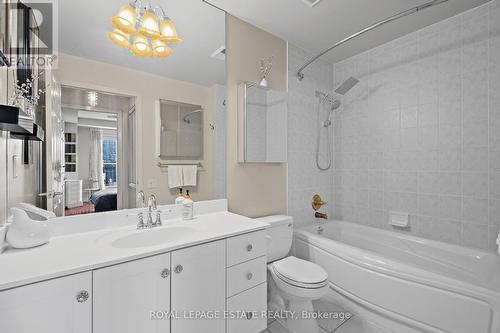 301 - 120 Lombard Street, Toronto, ON - Indoor Photo Showing Bathroom