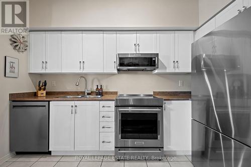 301 - 120 Lombard Street, Toronto, ON - Indoor Photo Showing Kitchen With Stainless Steel Kitchen With Double Sink