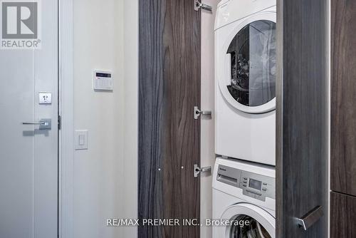 #607 -50 Charles St E, Toronto, ON - Indoor Photo Showing Laundry Room