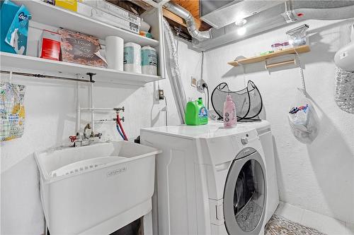 100 St. Andrews Court|Unit #25, Hamilton, ON - Indoor Photo Showing Laundry Room