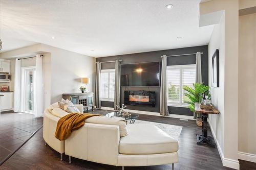 90 Marriott Place, Paris, ON - Indoor Photo Showing Living Room With Fireplace