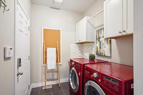 90 Marriott Place, Paris, ON - Indoor Photo Showing Laundry Room