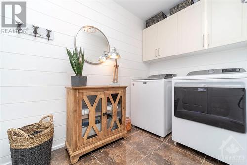 217 Sterling Avenue, Rockland, ON - Indoor Photo Showing Laundry Room
