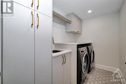 Laundry - 531 Broadhead Avenue Unit#A, Ottawa, ON - Indoor Photo Showing Laundry Room