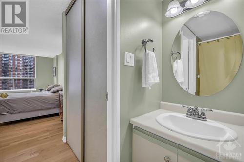 200 Lafontaine Avenue Unit#605, Ottawa, ON - Indoor Photo Showing Bathroom