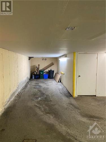 Underground parking - 37 Robinson Avenue Unit#D, Ottawa, ON - Indoor Photo Showing Garage