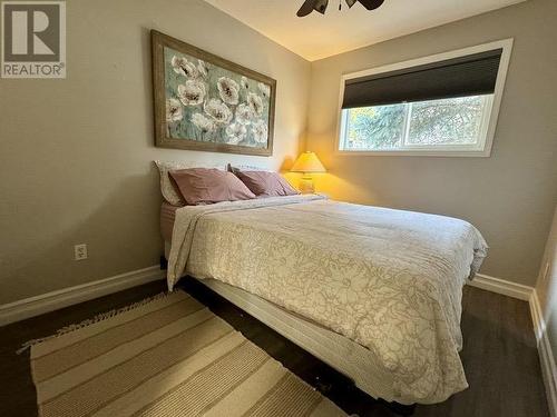 1885 Grandview Avenue, Lumby, BC - Indoor Photo Showing Bedroom