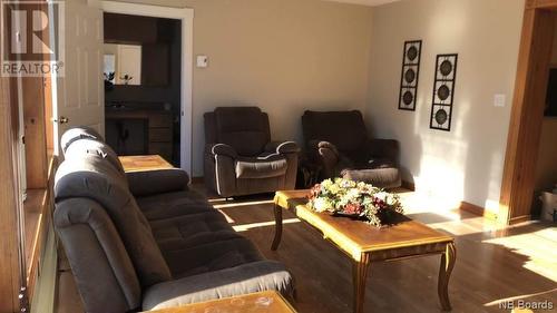 9 Duke, Campbellton, NB - Indoor Photo Showing Living Room