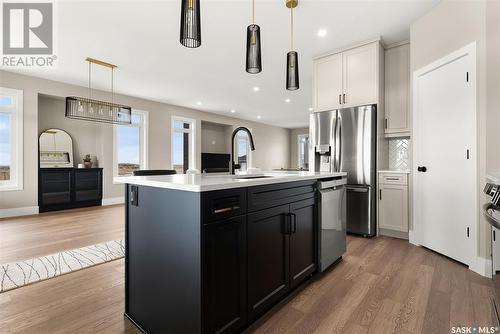 202 Fairway Road, Emerald Park, SK - Indoor Photo Showing Kitchen With Upgraded Kitchen
