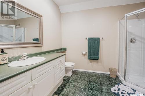 502 Blackthorn Crescent, Saskatoon, SK - Indoor Photo Showing Bathroom