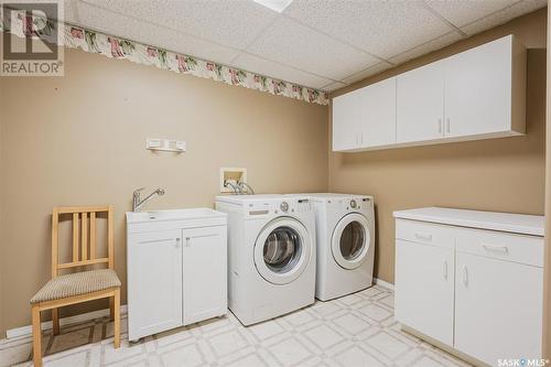 502 Blackthorn Crescent, Saskatoon, SK - Indoor Photo Showing Laundry Room