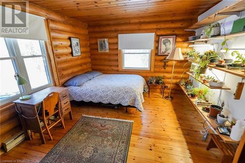 1483 Highway 6, South Bruce Peninsula, ON - Indoor Photo Showing Bedroom