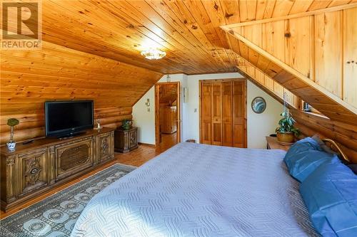 1483 Highway 6, South Bruce Peninsula, ON - Indoor Photo Showing Bedroom