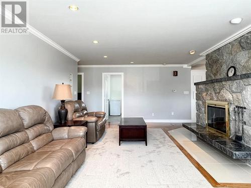 9106 Hummingbird Lane, Osoyoos, BC - Indoor Photo Showing Living Room With Fireplace