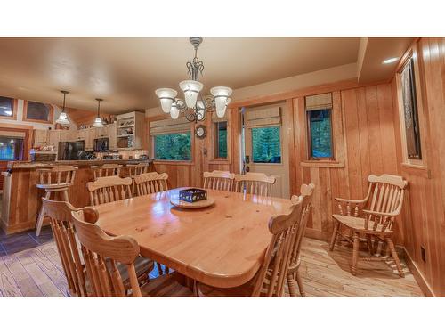 4516 Timberline Crescent, Fernie, BC - Indoor Photo Showing Dining Room