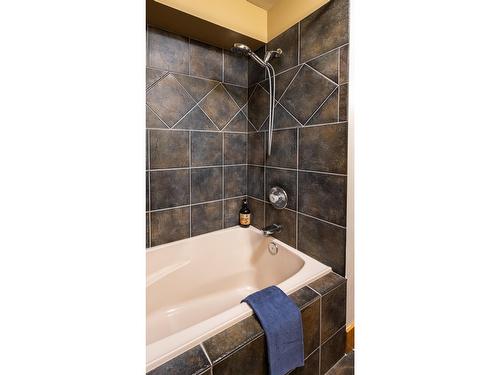 4516 Timberline Crescent, Fernie, BC - Indoor Photo Showing Bathroom