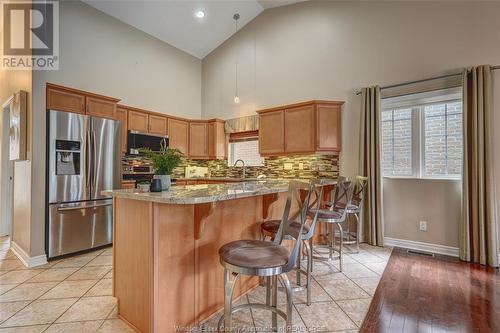 423 Sand Point Court, Windsor, ON - Indoor Photo Showing Kitchen With Upgraded Kitchen