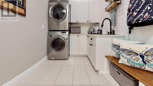333 Crystal Bay Drive, Amherstburg, ON - Indoor Photo Showing Laundry Room